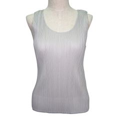 ISSEY MIYAKE PLEATS PLEASE ノースリーブ トップス - メルカリ