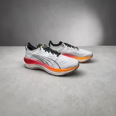 (285)プーマ FOREVER RUN NIGHTRO 白SUNSTREAM 377757-25のサムネイル