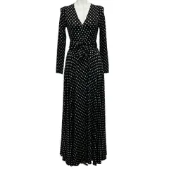 2026年最新】carolina herrera ワンピースの人気アイテム - メルカリ
