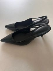 TORY SPORT スニーカー フリル レザー ホワイト 未使用品 - メルカリ
