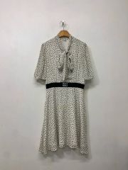 ミュウミュウ　ワンピース　アシメ　花模様レース　シルク100%　タグ付き　黒　M ミュウミュウ ワンピース アシメ 花模様レース シルク100% タグ付き 黒