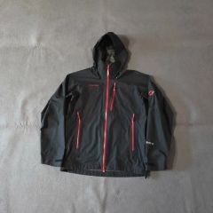 窪塚着MOTIVE GORE-TEX マウンテンパーカー Mサイズ グレー - メルカリ