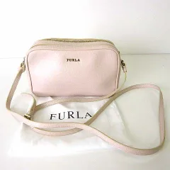 フルラ FURLA バッグ カメラバッグ ポシェット ショルダーバッグ 本革 レザー ピンクベージュ かばん 鞄 カバン