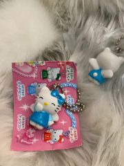 ご当地キティ 北海道限定 雪うさぎ ストラップ キーチェーン - メルカリ