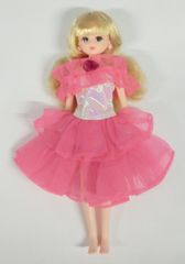 2代目香山リカちゃんのヴィンテージドール ピンク段ドレス着用 - メルカリ