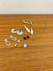 R【アクセサリー】まとめ売り  ７点 いろいろアクセサリー メッキ シルバー ファッションアクセサリー ピアス ネックレス シルバー系 ネックレストップ パール  レディース お宝さがし