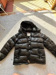 本物 Moncler モンクレール Maury 4サイズ レッド かなりの美品 