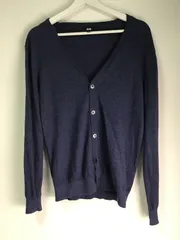 【UNIQLO】Vネックカシミヤ混カーディガン　サイズM