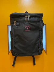 Y【Y8-37】☆ le coq sportif　スクエアバックパック　リュック　黒色のサムネイル