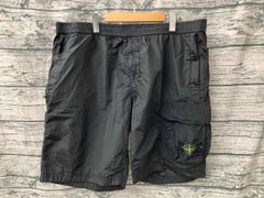 PRADA ナイロン ハーフパンツ 4026 - メルカリ