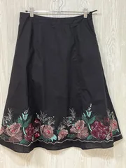 K105 ローラアシュレイ Laura Ashley 花柄刺繍 スパンコール フレアスカート 13号 黒 ブラック 春夏物