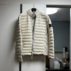 美品】定価20万以上STONE ISLAND ライト ダウンジャケット L - メルカリ