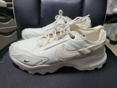 ♯364 NIKEAIRBARRAGELOWCW3130-10ハイカット27cm - メルカリ