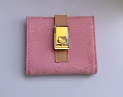 新品 Sanrio HELLO KITTY ピンク ジャガード 二つ折り財布