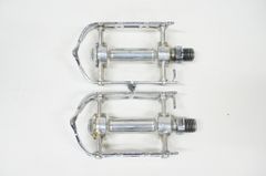 新品未使用】クスコ フロントタワーバー パオ / マーチK10 / フィガロ