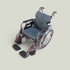 アクトモア 自走用 車椅子 2023年式！ シュシュ - メルカリ