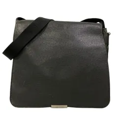 LOUIS VUITTON(ルイヴィトン) ショルダーバッグ タイガ ヴィクトール