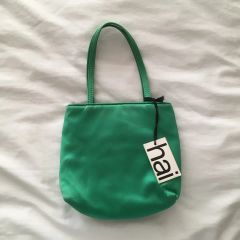 完売品】Hanna Hula ハローキティスポーツバッグ 黒 - メルカリ