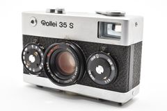 ☆美品☆ キヤノン CANON EOS M ブラック 18-55MM 90EXストロボ付き