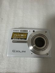 美品】CASIO EXILIM EX-S500 ホワイト 動作良好 コンデジ② - メルカリ