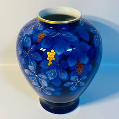 深川製磁 花瓶 瑠璃葡萄 花器 木箱付き 呉須ブドー F型9号花生 深川製磁 花瓶 瑠璃葡萄 花器 木箱付き 呉須ブドー F型9号花生 - メルカリ