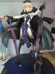 FATE セイバー オルタ フィギュア