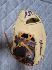 新品 スクーティ 内野グローブのサムネイル