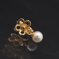 W545 フェイクパール 925刻印 イヤーカフ 片耳のみ 花 フラワー スウィング ゴールドカラー デザイン シルバー イヤリング