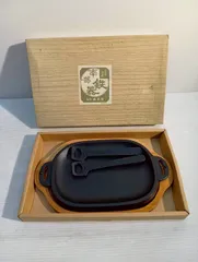 南部鉄器　ニューラウンドステーキ皿　木台付き【中古品】のサムネイル