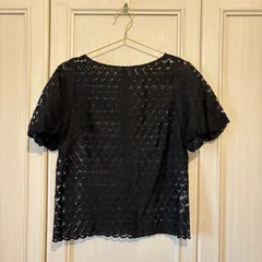 80　ツモリチサト TSUMORICHISATO ブラック 黒 クロ BLACK 刺繍 貝殻模様　半袖　ブラウス シャツ トップス　レディース　blouse　shirt　ladies　お呼ばれ　デート　オフィスカジュアル　食事会　可愛い　お出かけ　上品のサムネイル