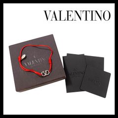 お値下げ)新品未使用☆VALENTINO ロゴチャームブレスレット - メルカリ
