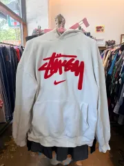 STUSSY × NIKE 白 フーディー