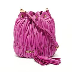 MIU MIU マテラッセ ナッパレザー バケットバッグ パウダーピンク 