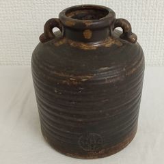 陶器 花瓶 山三窯 黒釉 耳付き フラワーベース - メルカリ
