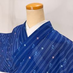 洗える着物 夏用 小紋 身丈160 裄66 よろけ縞 花模様 着物 052b - メルカリ