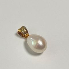 K18 白蝶ケシパール ペンダントトップ ゴールド 南洋ケシ - メルカリ