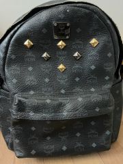MCM デニムスタッズリュック 限定版 - メルカリ