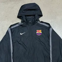 L NIKE バルセロナ ブラック フード ウィンドブレーカー