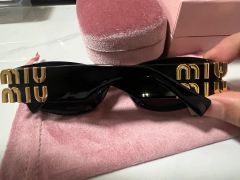 MIUMIU サングラス オーバル グリンプス ブラック ロゴ - メルカリ
