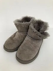 UGG アグ ブーツ 20cm グレー スエード ボア 無地 ブランドロゴ ラウンドトゥ ショート ムートン・ボア 紐なし フラット プレーントゥ