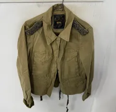 DIESEL カーキ マウンテンパーカー ジャケット 肩章 装飾のサムネイル