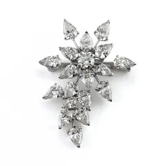 デビアス De Beers ダイヤモンド ペンダントトップ ブローチ 2way ペンダントトップ 750 ダイヤモンド レディース 【中古】のサムネイル