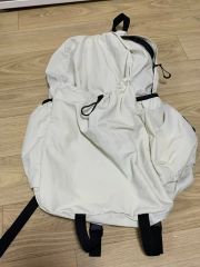 完売品】 Whinny 四次元リュック ホワイト 天使界隈 サブカル 大容量 