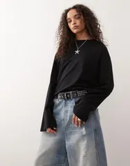 モンキ レディース トップス Tシャツ Monki oversized long sleeve Tshirt with side slits Black ブラックのサムネイル
