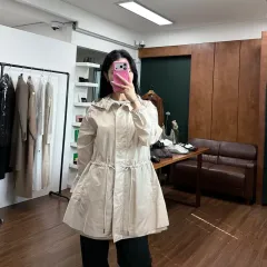 26SS MONCLER モンクレール WETEAU ウェト LUCY(ルシ) レア レイン ジャケット ベージュのサムネイル