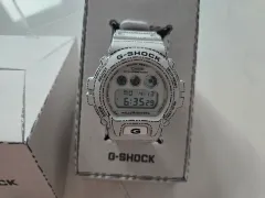 G-SHOCK カシオ 白 時計