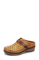 ピコリーノス レディース シューズ サンダル PIKOLINOS Granada Wow Perforated Clog Honeyのサムネイル
