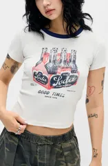 アーバンアウトフィッターズ レディース トップス Tシャツ コットン グラフィック BDG Urban Outfittersoda Cotton Graphic Baby Tee White ホワイトのサムネイル