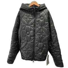 良品 Louis Vuitton ルイヴィトン モノグラム フラワー キルテッド フーディ ジャケット HMB47W サイズ50 ブラック メンズ 古着 中古 USEDのサムネイル