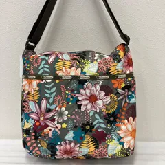 3418　LeSportsac　レスポートサック　花柄　ワンショルダー　肩掛け　斜めがけ 大容量　ショルダー紐調節可能　ナイロン　軽量　ポケット付き